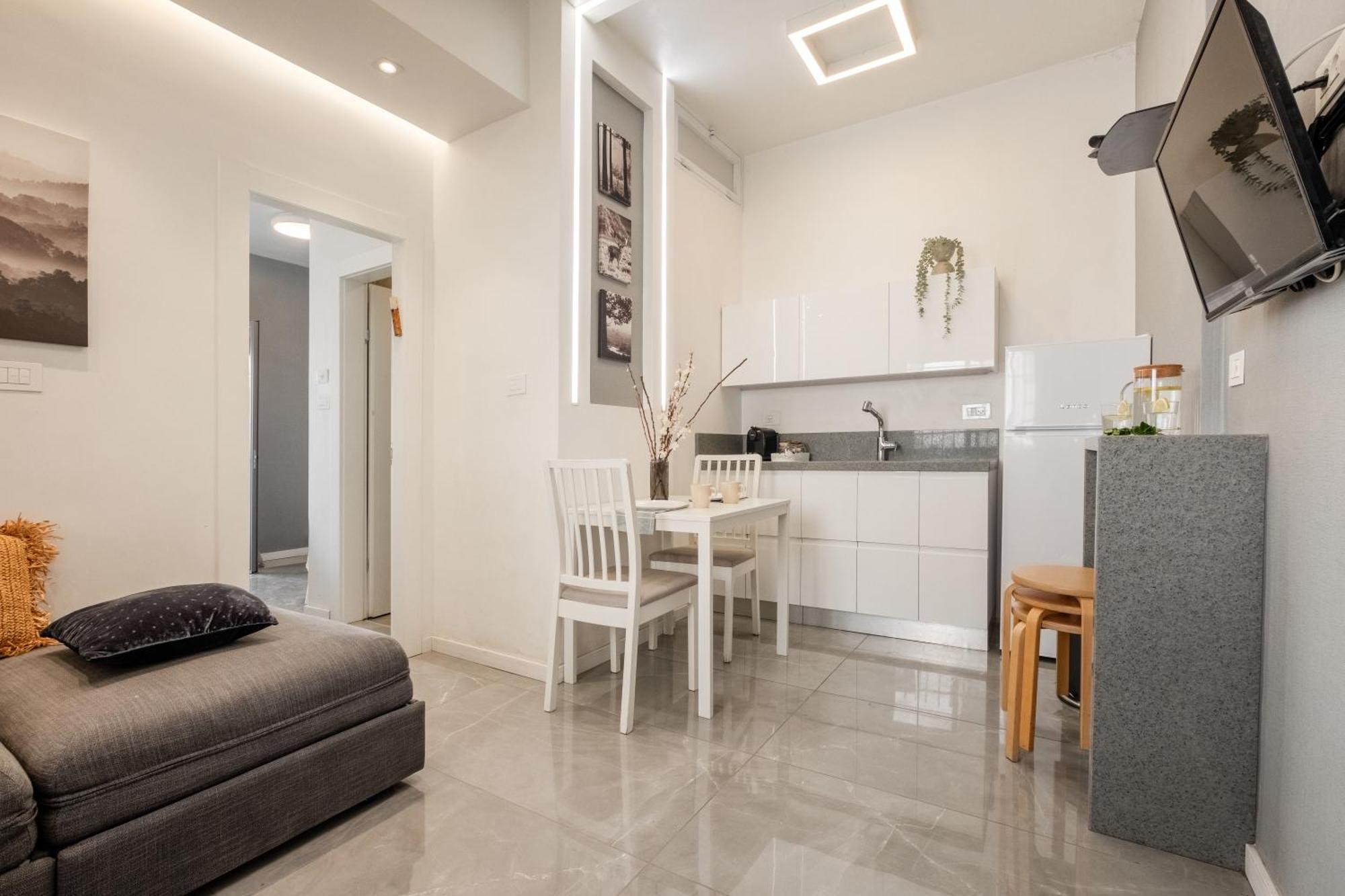 Dinning Room, Bedroom And Balcony Jerusalém Exterior foto